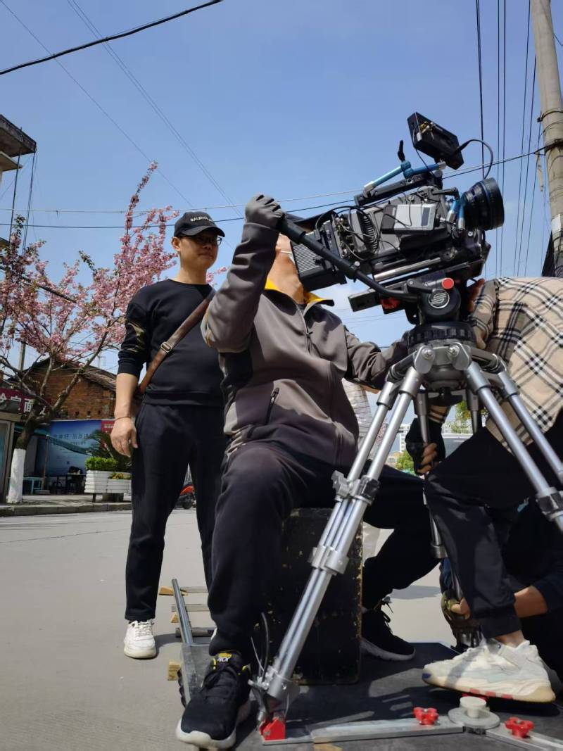 鹿城区广告片拍摄：快消品牌爆款之选，网感内容适配社媒传播！