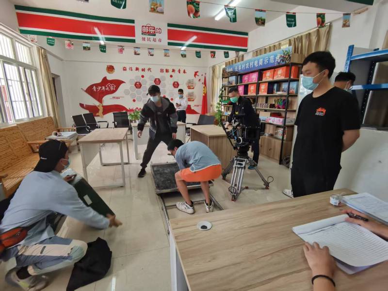 鹿城区广告片拍摄公司：极简主义践行者，少即是多的视觉哲学